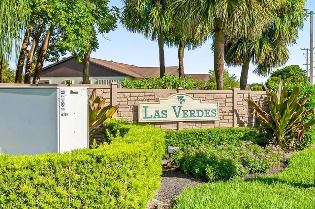 Las Verdes III Unit 316 photo 24