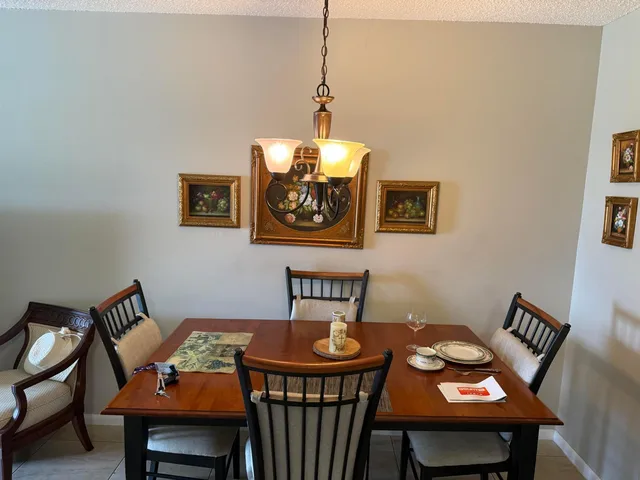 Unit 15 photo 5