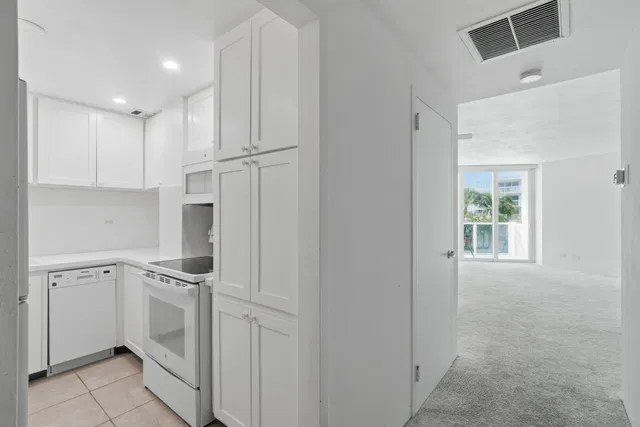 Old Northwood Unit 303 photo 6