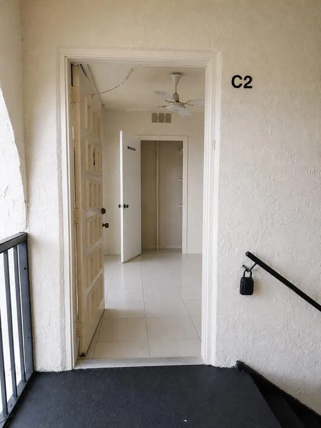Unit C2 photo 6