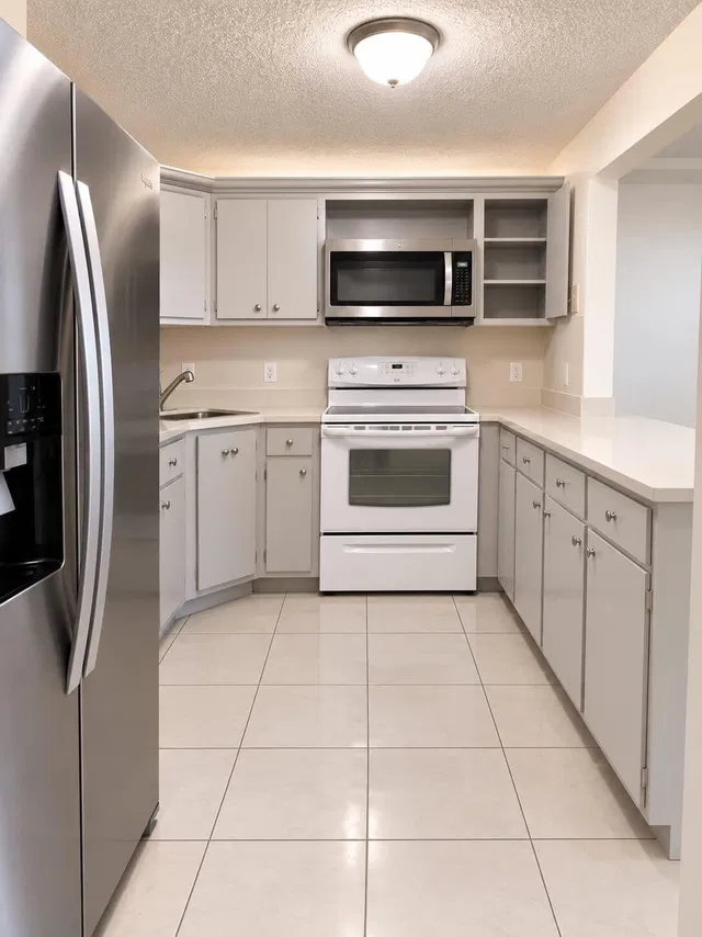Unit C2 photo 7
