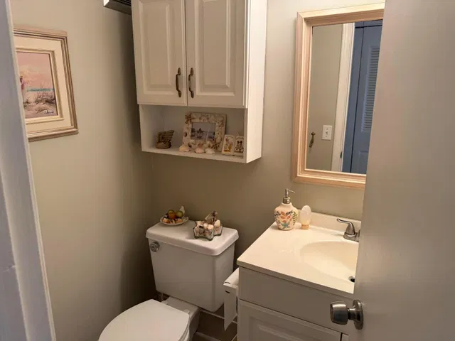 Unit 15 photo 7