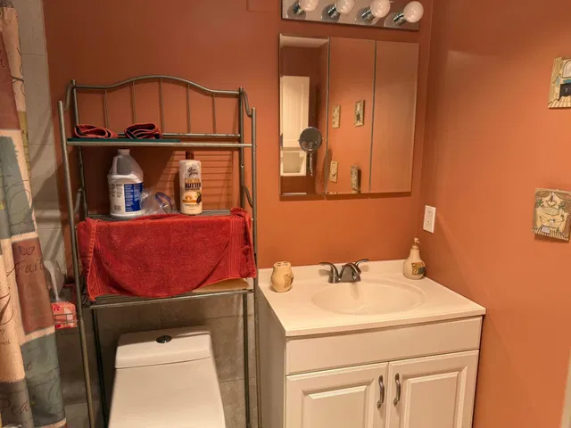 Unit 15 photo 9