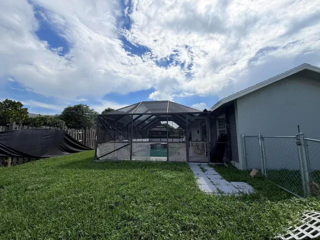 Residence photo 5