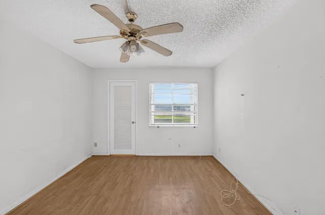 Residence photo 8