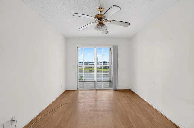 Residence photo 10