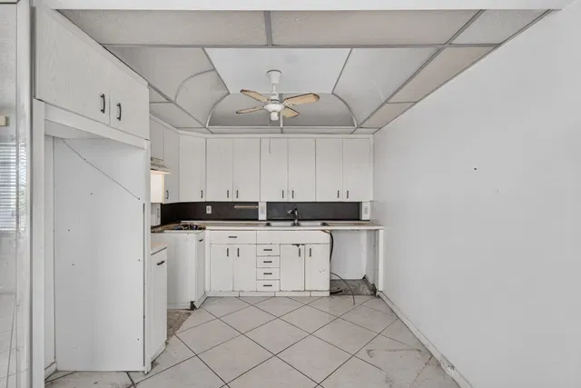 Residence photo 18