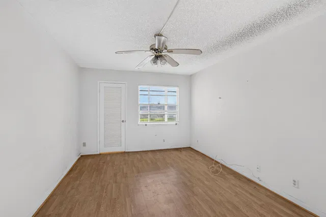 Residence photo 23
