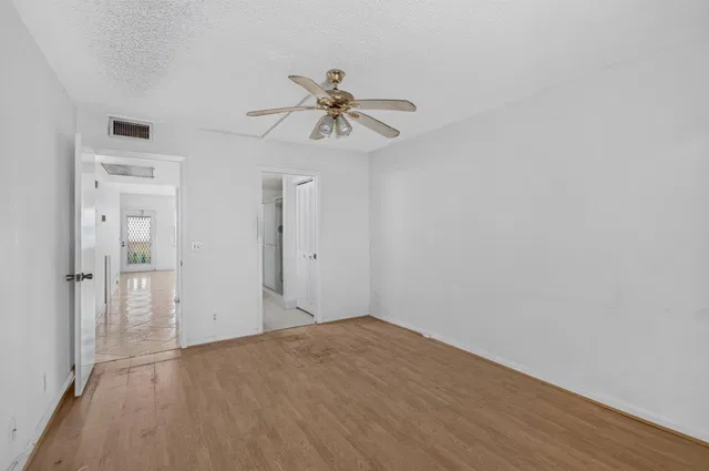 Residence photo 28