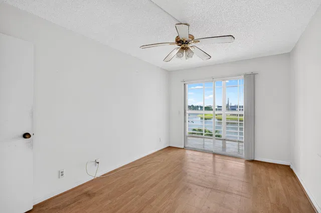 Residence photo 37