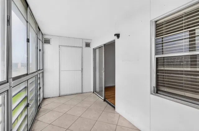 Residence photo 41