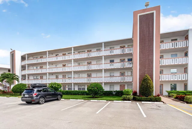 Residence photo 52