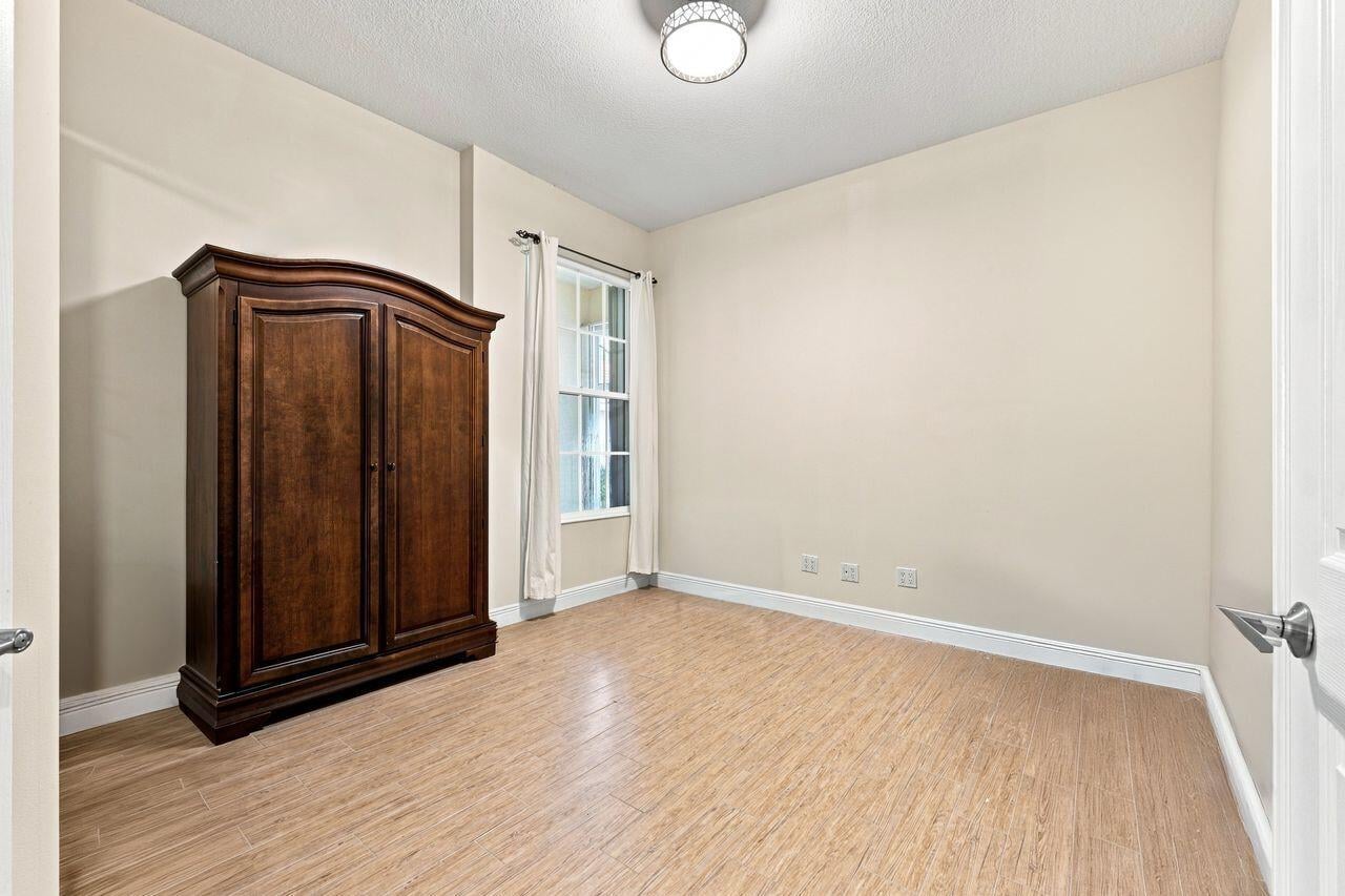 Residence photo 26