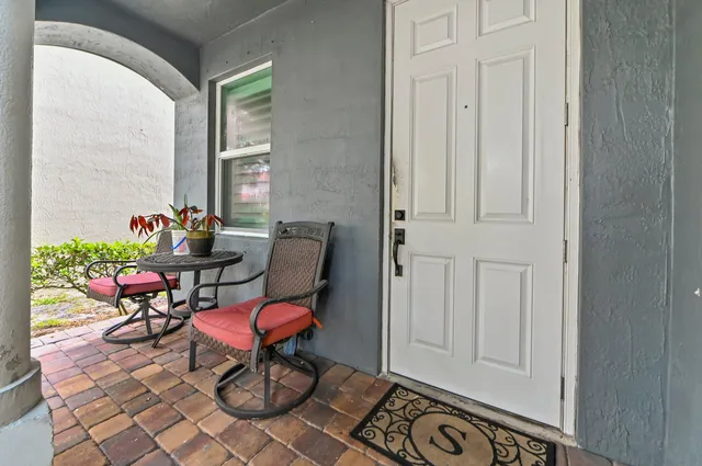 Residence photo 3
