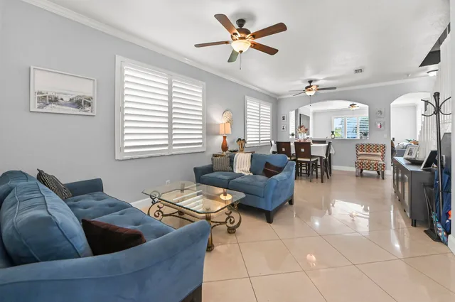 Residence photo 4