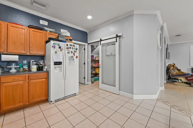 Residence photo 12