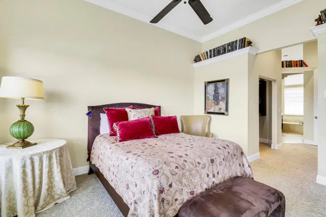  Residence photo 15