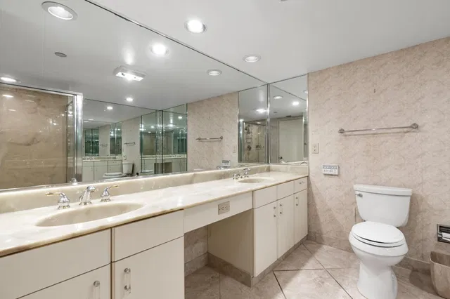 Singer Island Unit 12C photo 15