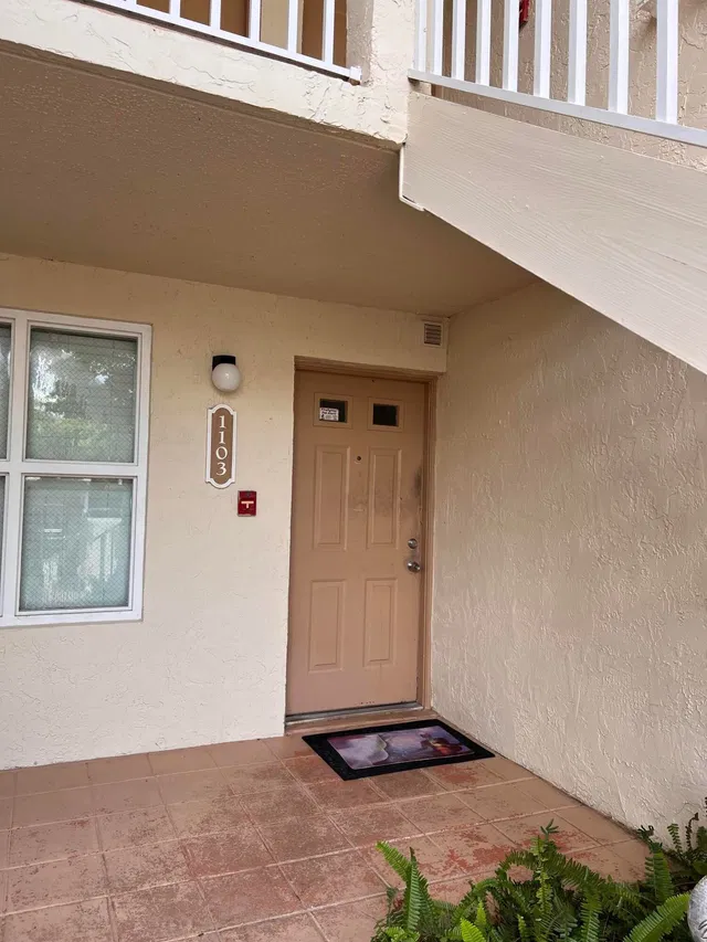 Residence photo 2