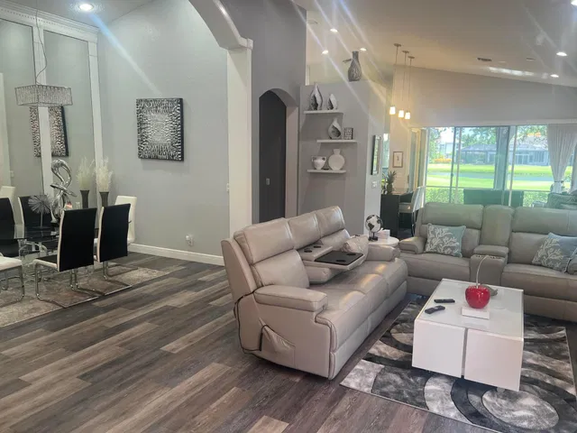 Residence photo 10
