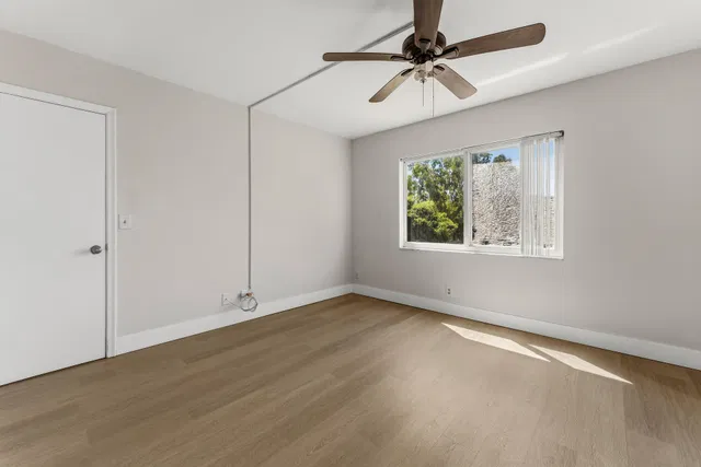 Unit 208 photo 17