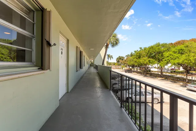 Unit 208 photo 26