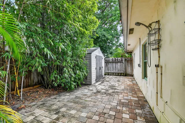 West Palm Beach Residence photo 12