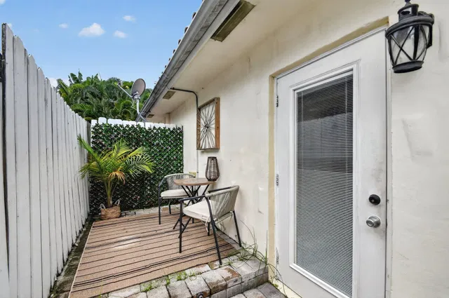 West Palm Beach Residence photo 23