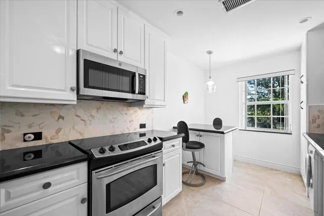 Unit 249 photo 14