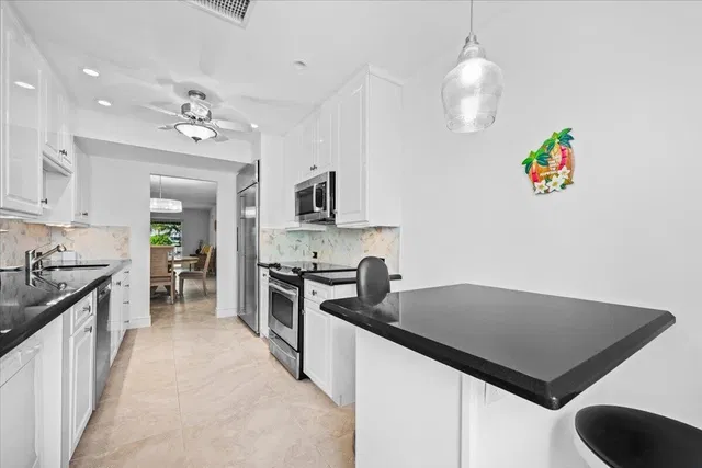 Unit 249 photo 15