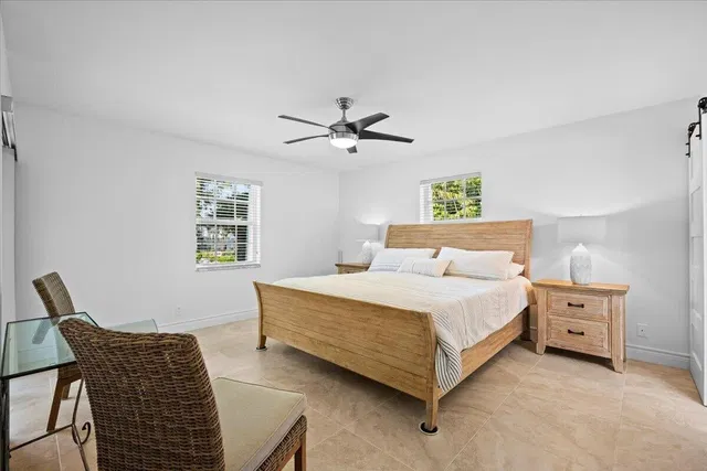 Unit 249 photo 16
