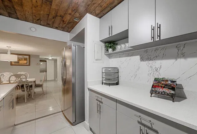 Palm Beach House Unit 203 photo 9