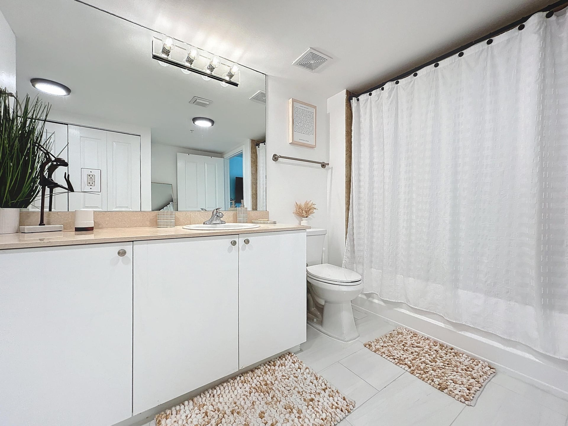 The Prado Unit 630 photo 16