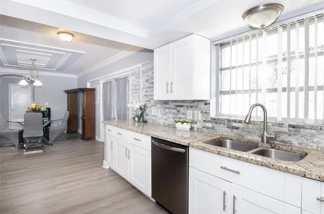 Residence photo 35