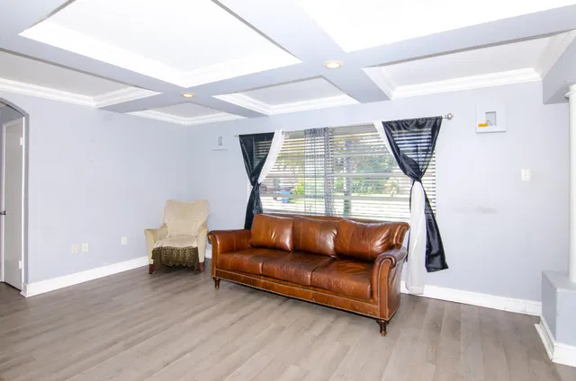 Residence photo 53