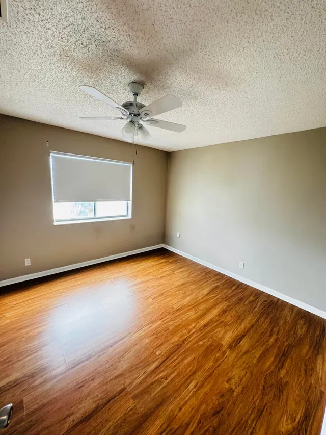 Residence photo 9