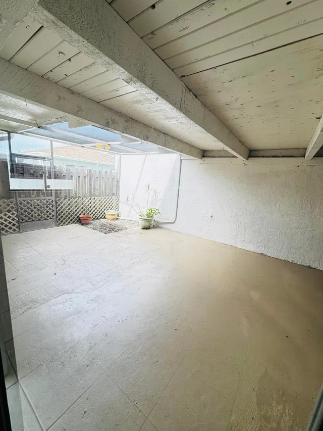 Residence photo 14