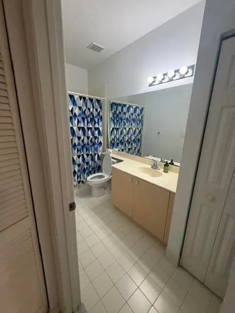 Unit 106 photo 16