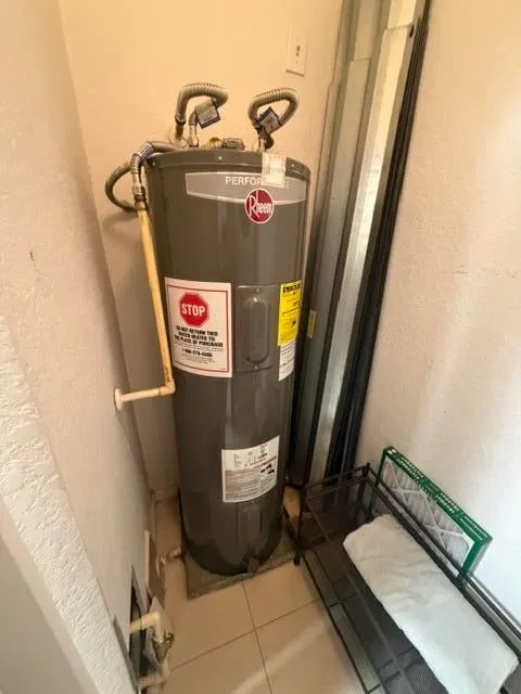 Unit 106 photo 20