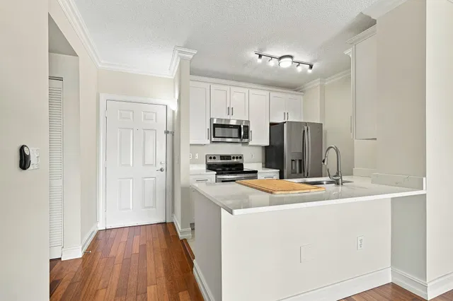 Courtyards in Cityplace Unit 412 photo 3