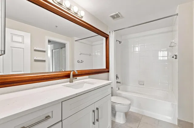 Courtyards in Cityplace Unit 412 photo 13