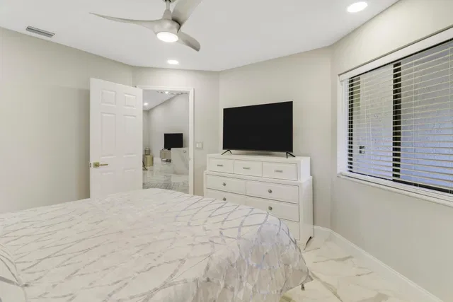 PGA National Palm Beach Gardens Unit 202 photo 7