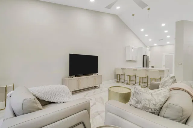 PGA National Palm Beach Gardens Unit 202 photo 21