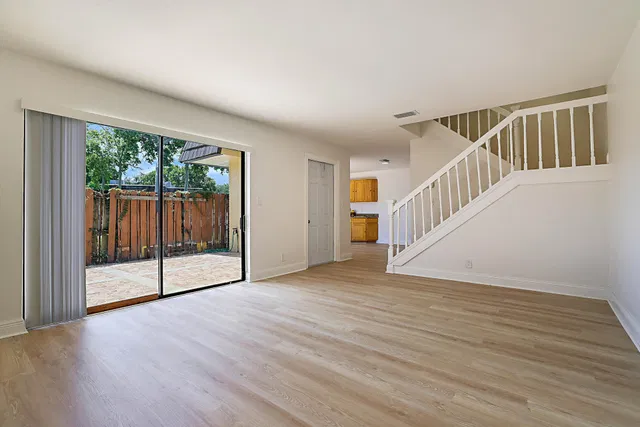 Residence photo 4