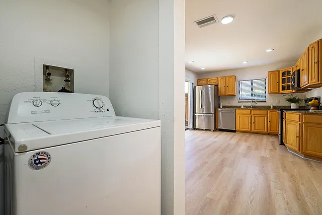 Residence photo 17