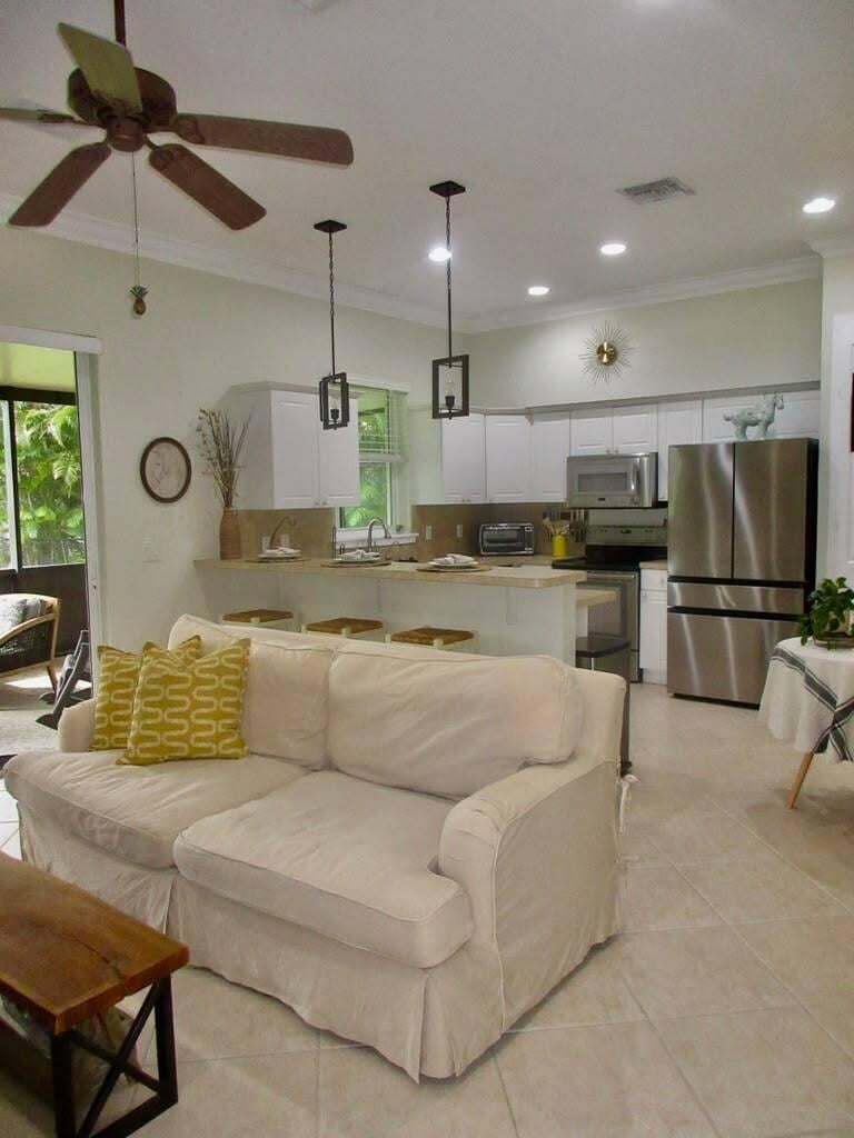 Paddock Park 1 Residence photo 26