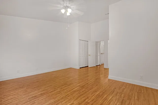 Residence photo 17