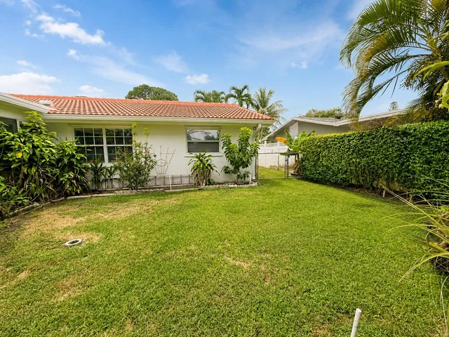 Residence photo 3