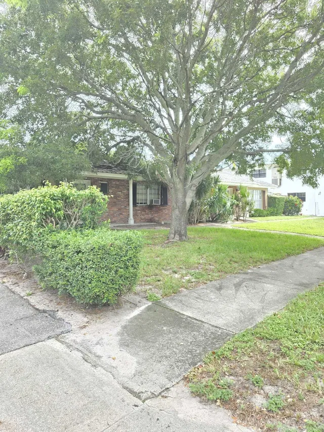Village of North Palm Beach Unit 6 photo 3
