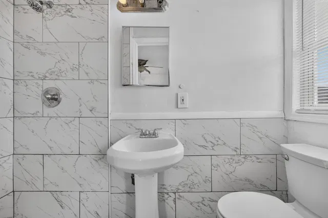 Unit 7 photo 12